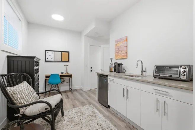 Flex and recreation room